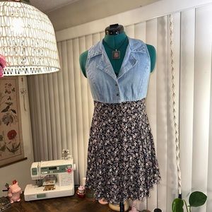 Best World Brand button down dress